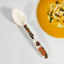 Dream 18-Piece Plastic Dinner Set – Unique Flower Design, 6 Plates, 6 Bowls & 6 Spoons, Microwave & Dishwasher Safe